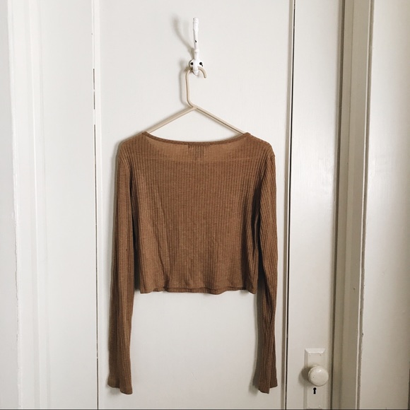 Long Sleeve Crop Top - Picture 3 of 3